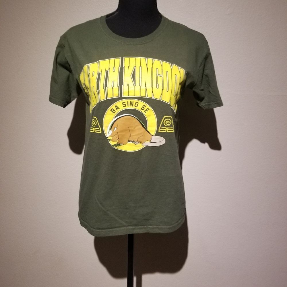 AVATAR ANIME T SHIRT XS EARTH KINGDOM. B17